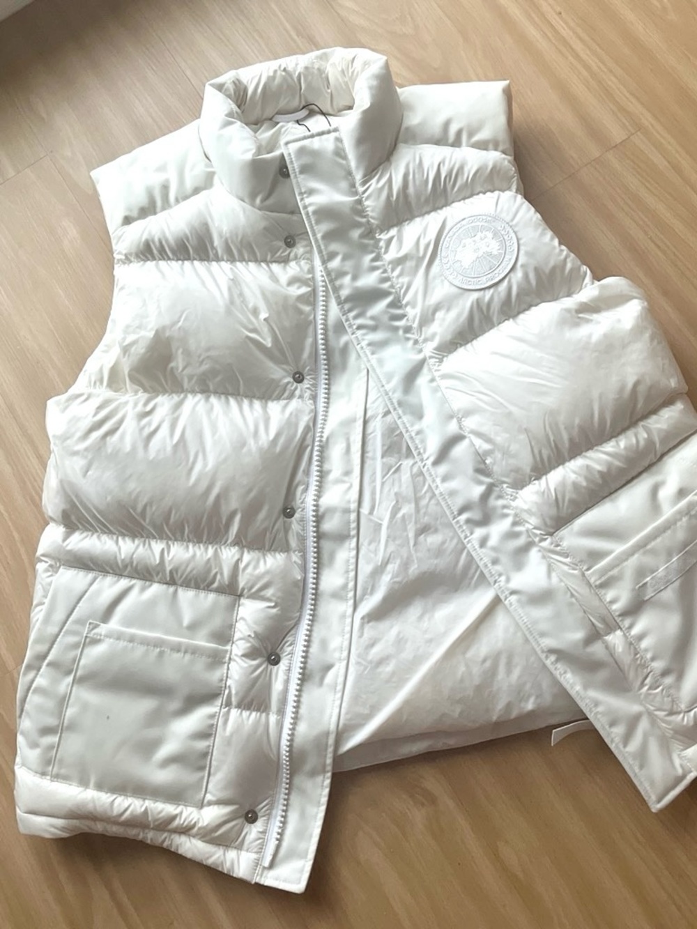 Authentic Canada Goose Cypress Puffer Vest in Northstar White - Size L